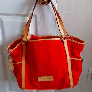 ✔️Dooney & Bourke Red Satchel, Signature Fabric, natural Leather Accents, EUC